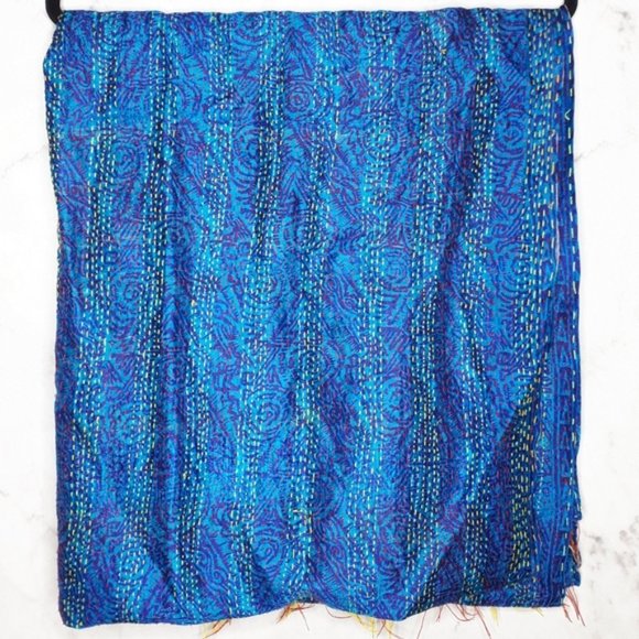 Reversible Oversized Scarf Wrap - Picture 3 of 7